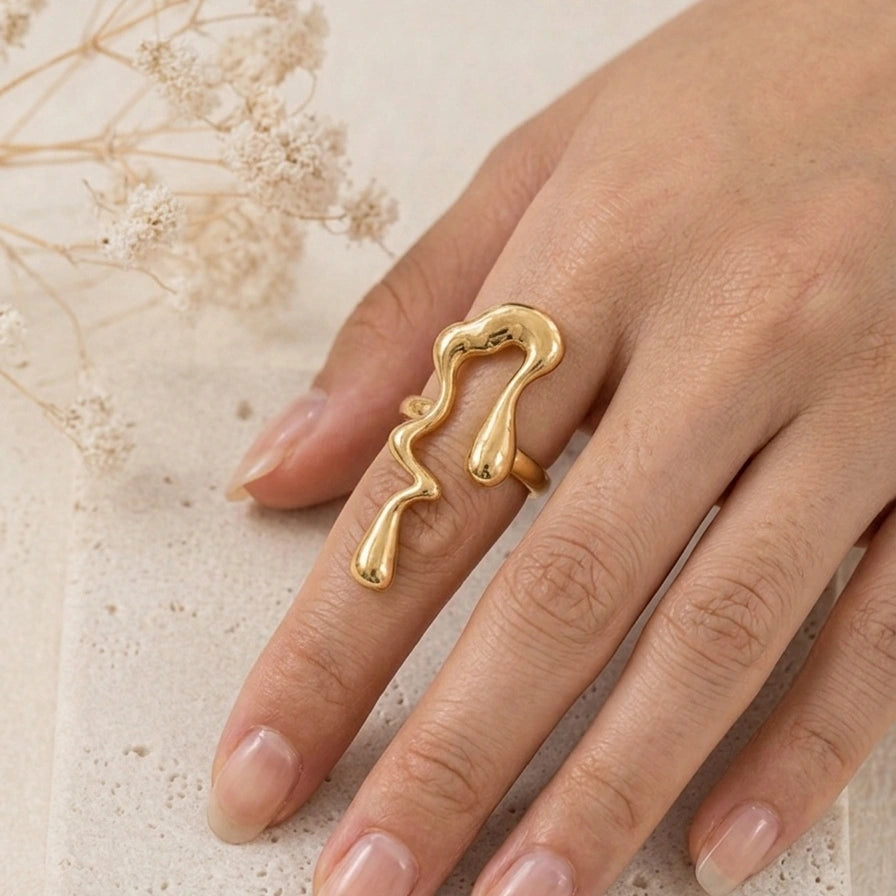 The Chic Ring