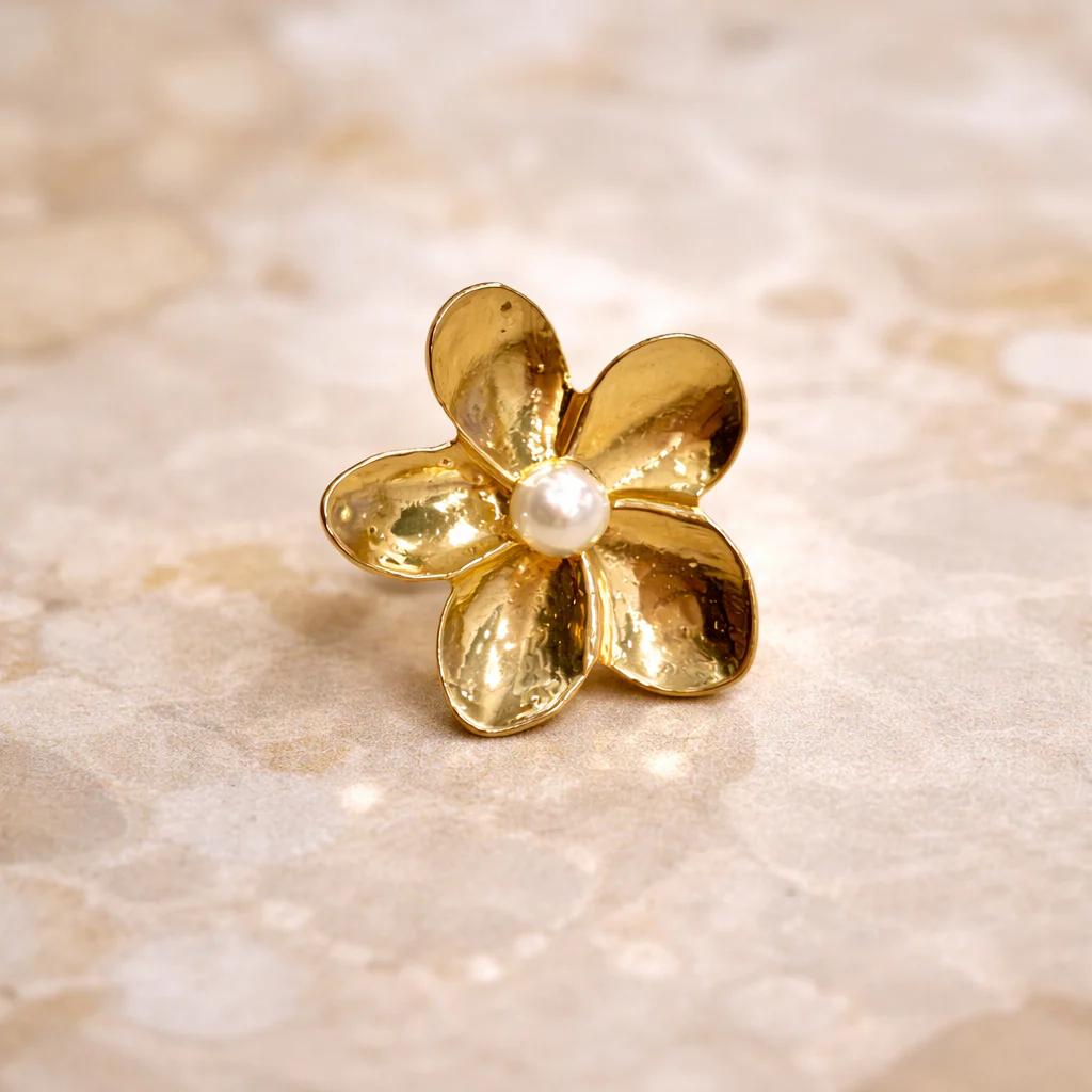Stylish Flower Ring
