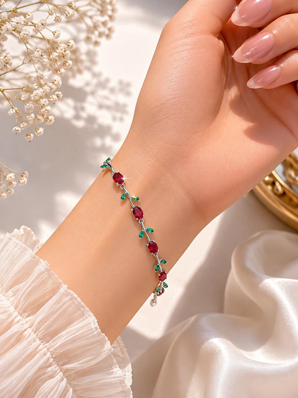 Red-Green Tulip Bracelet