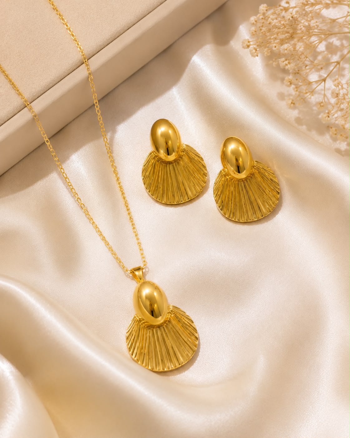 Anti Tarnish Golden Wave Charm Set