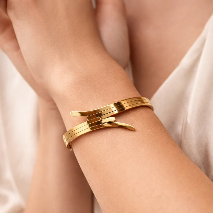 Serene Twist Bracelet
