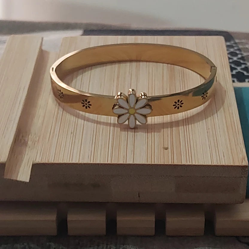 Petal Grace Bracelet