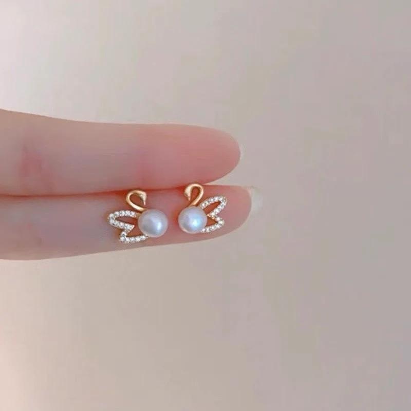 Golden with White Pearl Stud