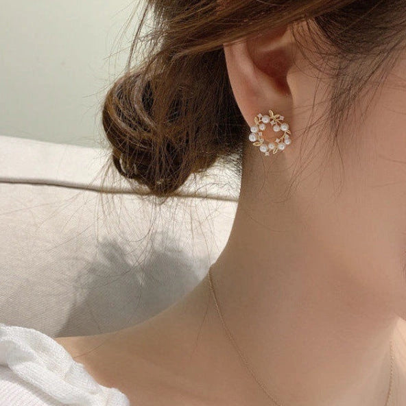 Circular Pearl Affair