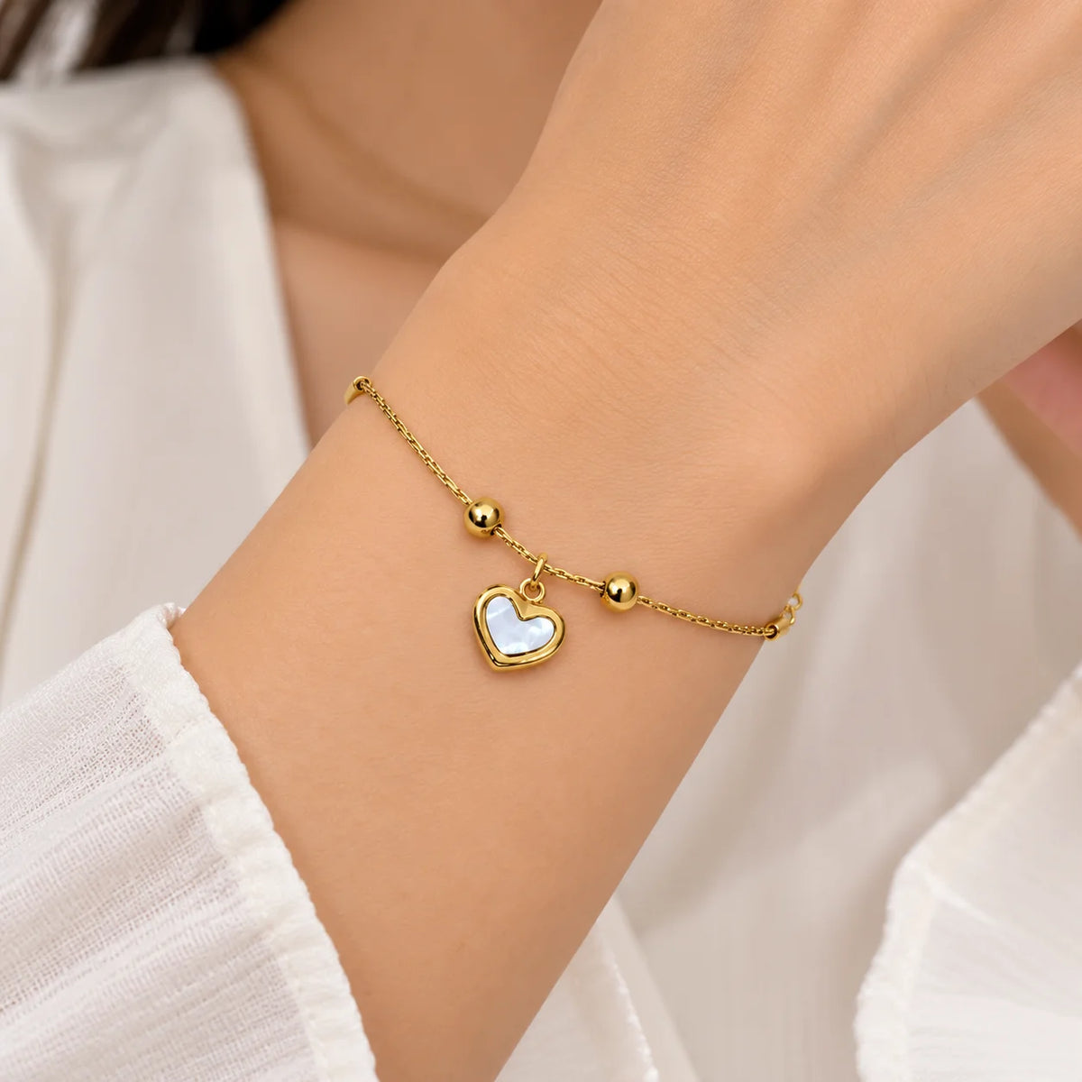Minimal Heart Bracelet-White