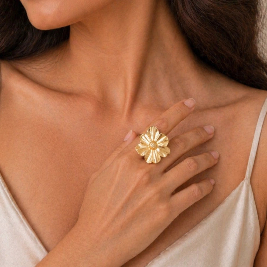 Sculpted flower Ring