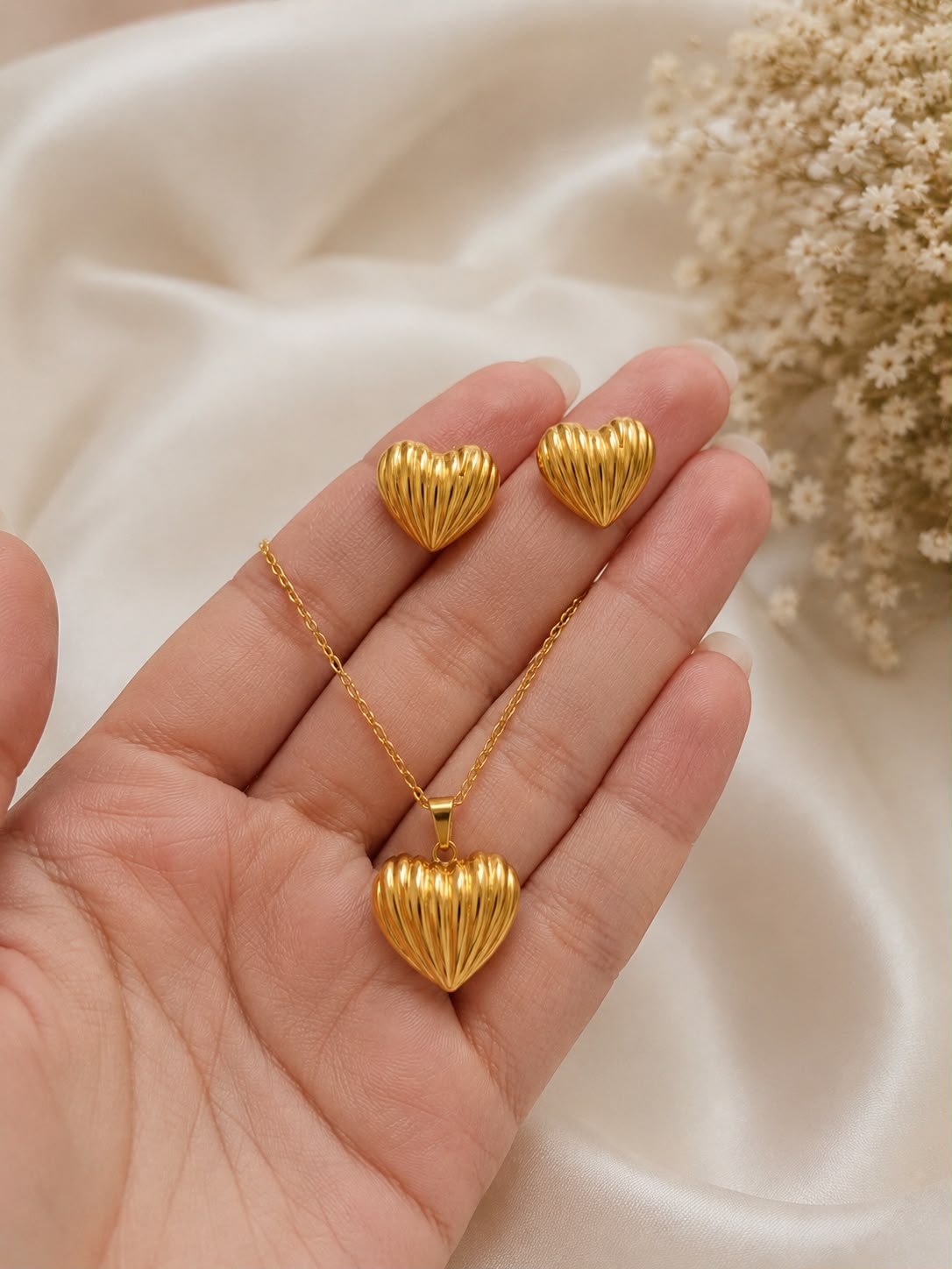 Anti Tarnish Heart of Gold Set
