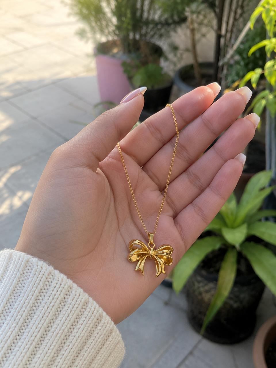 Belle Bow Necklace