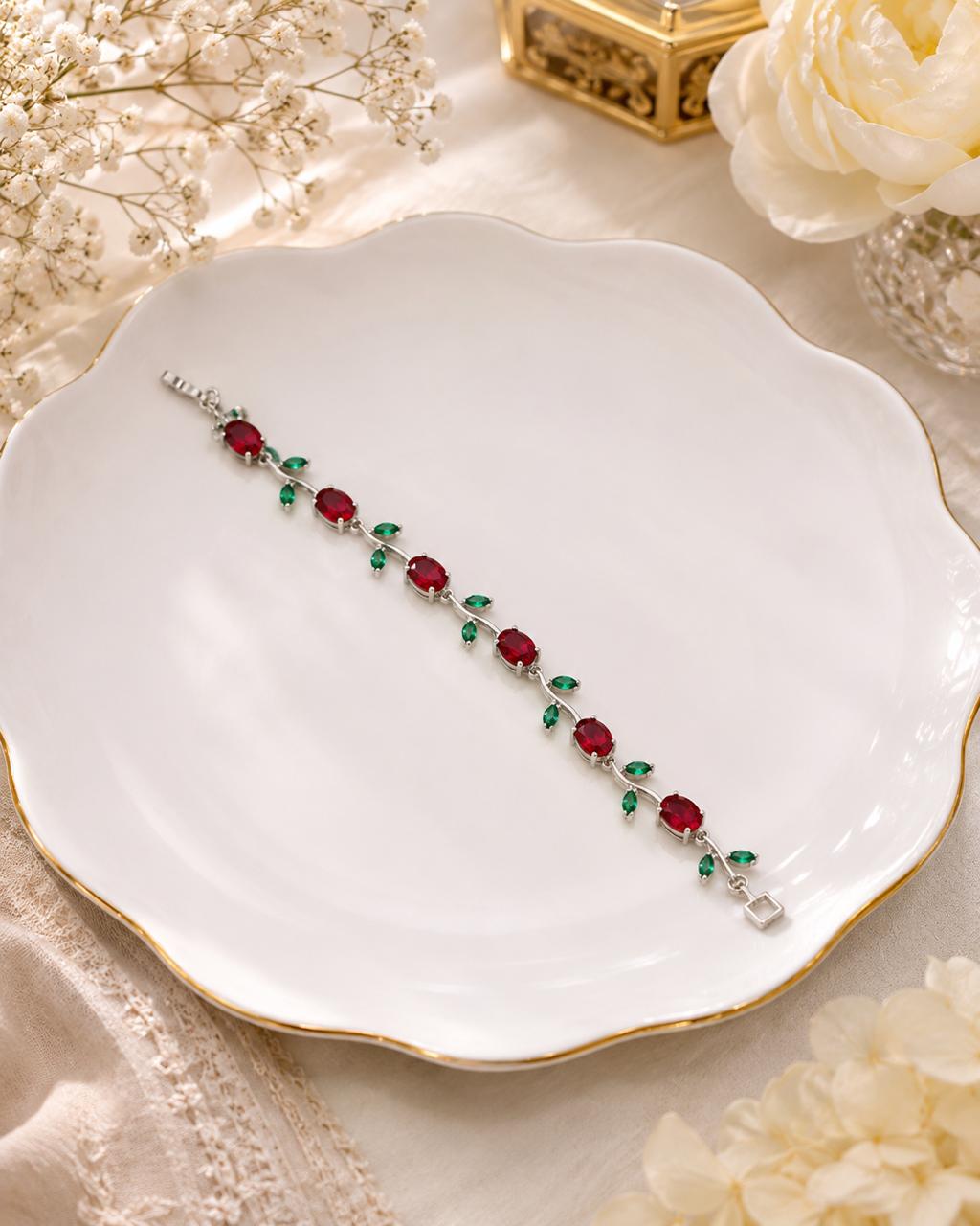 Red-Green Tulip Bracelet